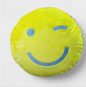Smiley Chartreuse Throw Pillow Flutter - Room Essentials